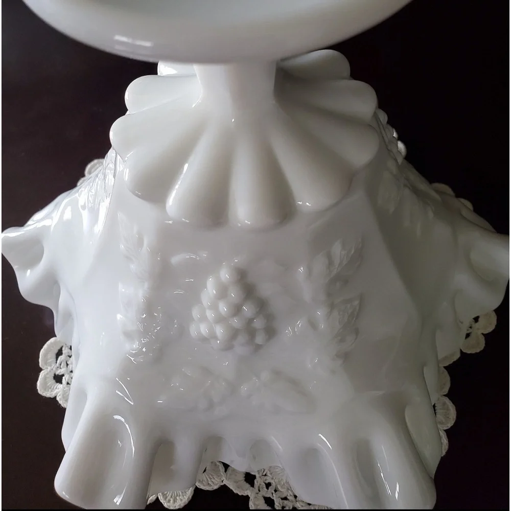 VTG Westmoreland White Milk Glass Grape & Leaves Pedestal Ruffled, Crimped Rim.